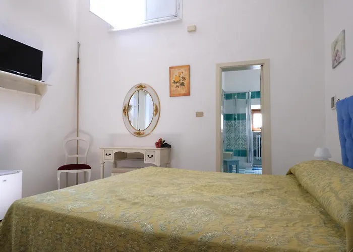 Dimora לינה וארוחת בוקר 4*